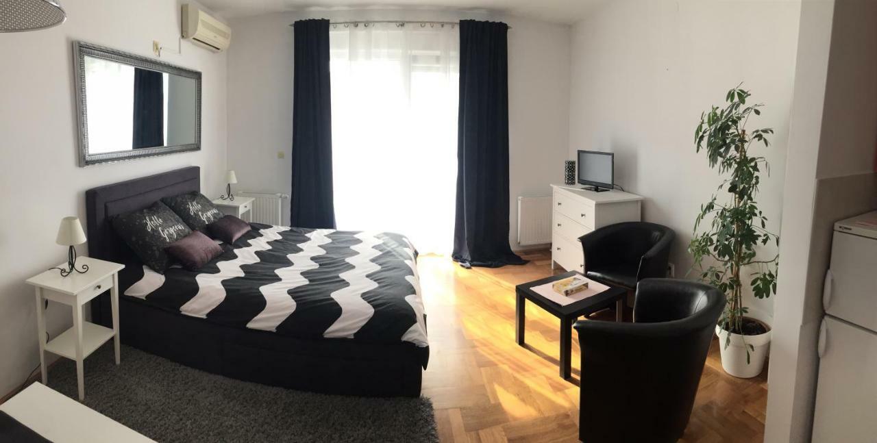 Studio Apartman Lara *** Осиек Екстериор снимка